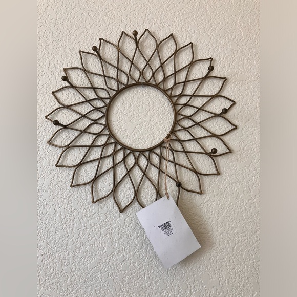 World Market Jewelry Stand - Picture 5 of 6